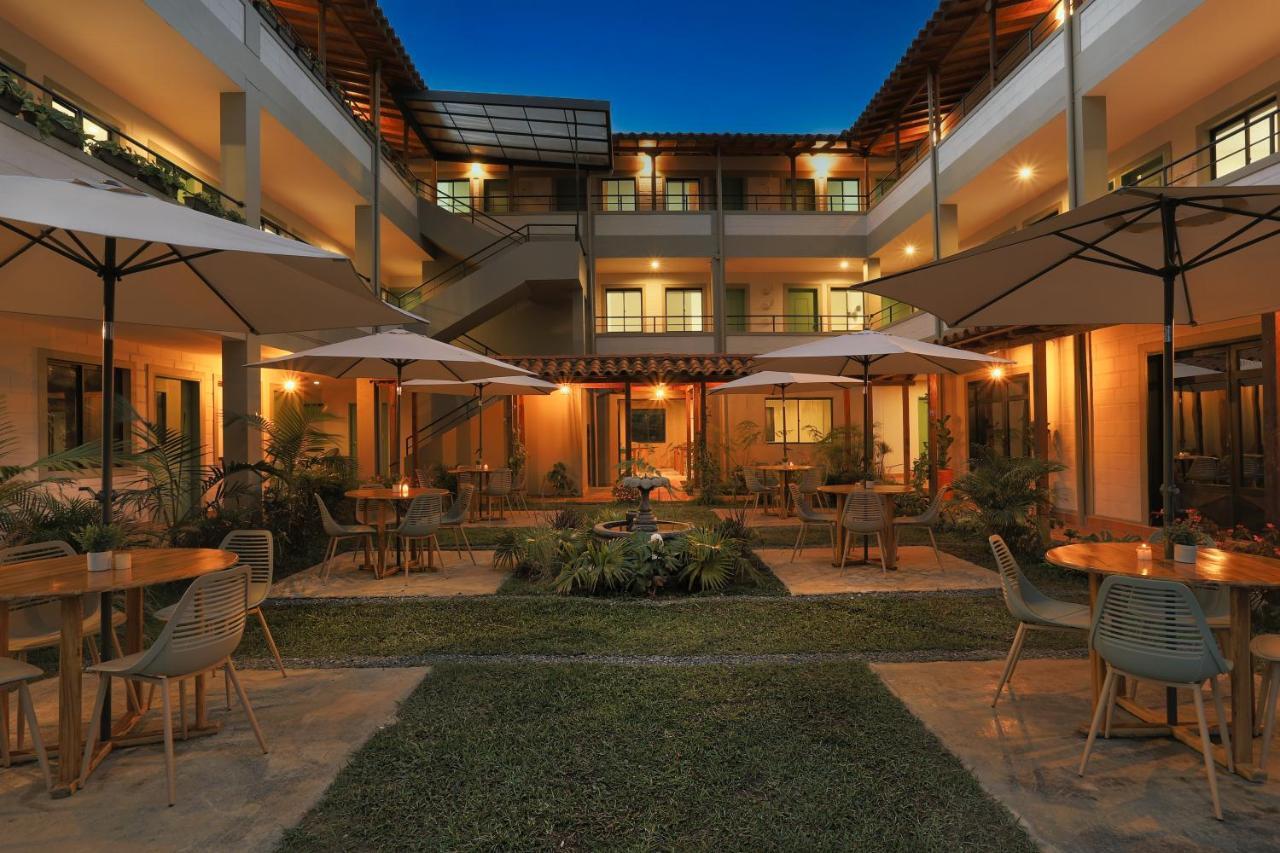 Soy Local Guatape Hotel Exterior photo