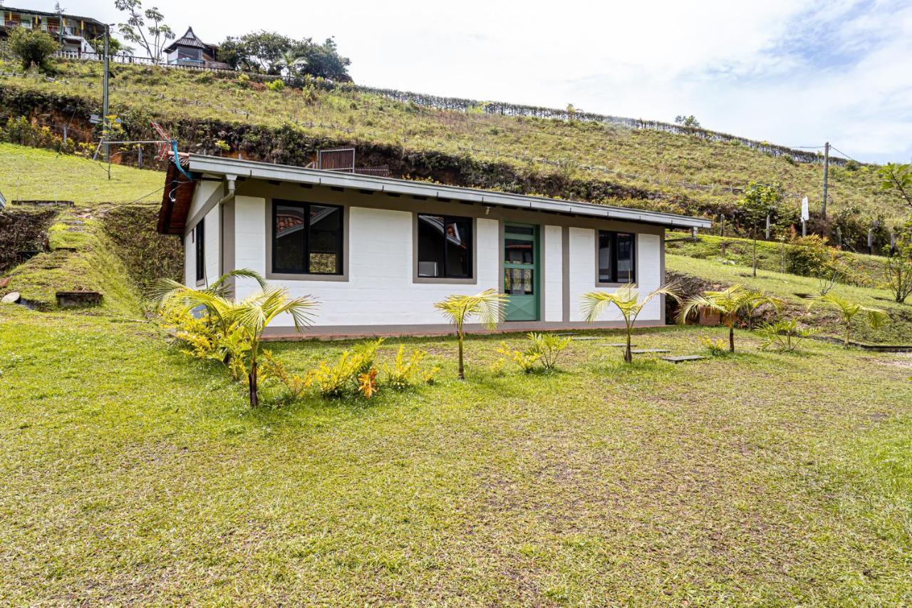 Soy Local Guatape Hotel Exterior photo