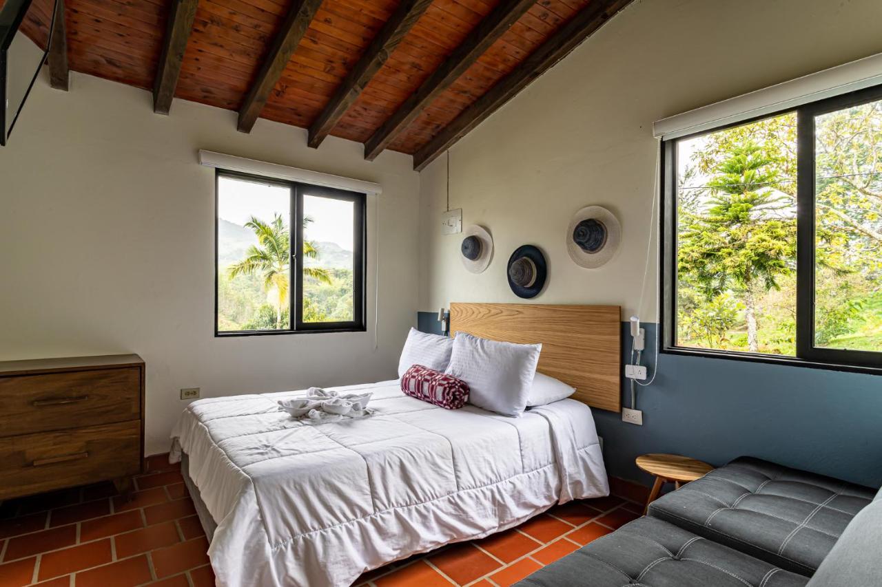 Soy Local Guatape Hotel Exterior photo