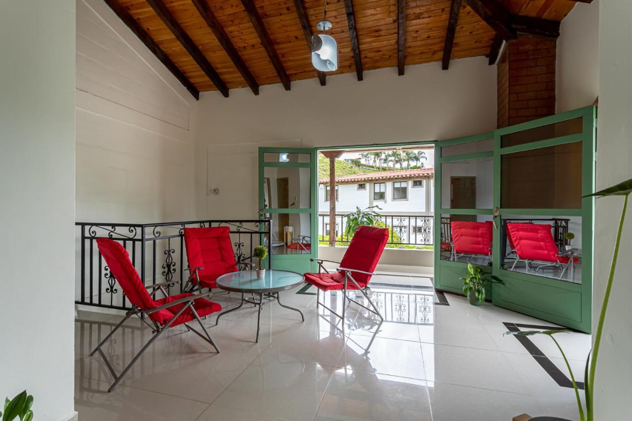 Soy Local Guatape Hotel Exterior photo