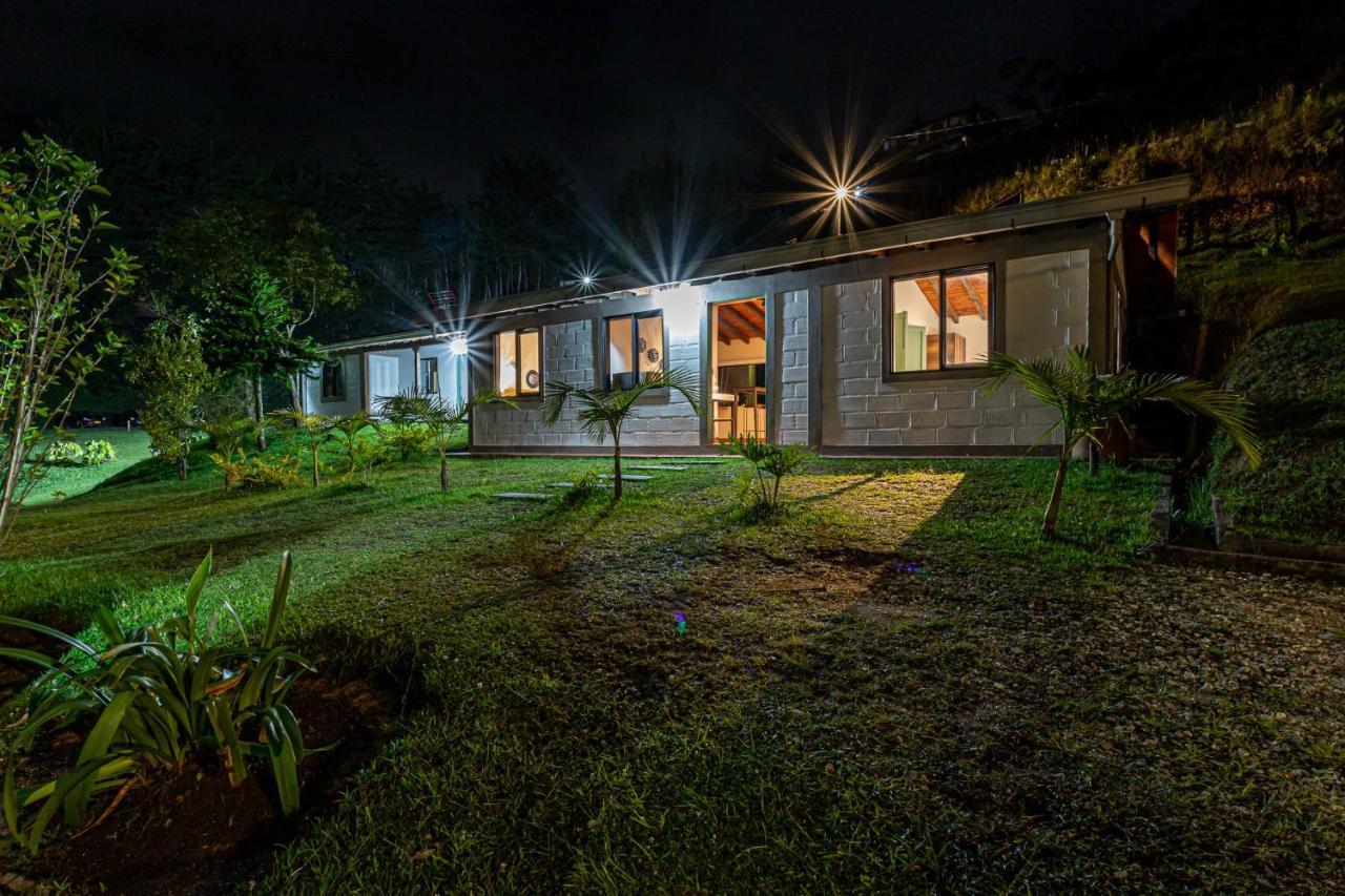 Soy Local Guatape Hotel Exterior photo