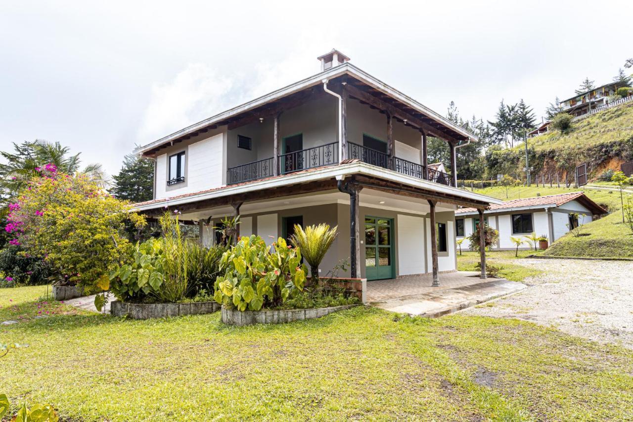 Soy Local Guatape Hotel Exterior photo